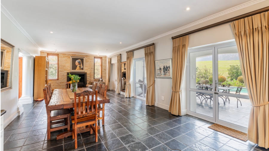 4 Bedroom Property for Sale in Boschenmeer Golf Country Estate Western Cape